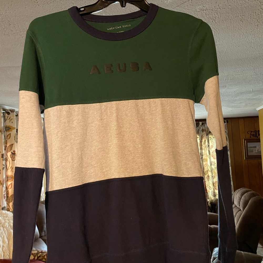 American Eagle sweater